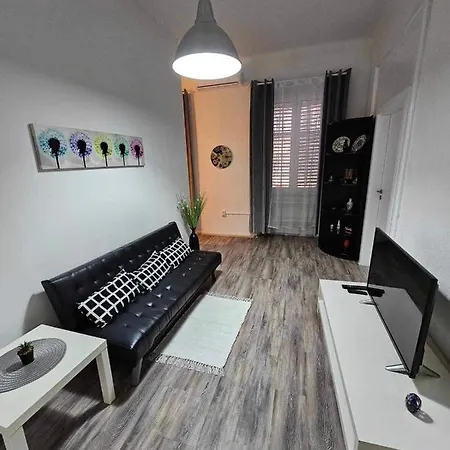 App Garibaldi Apartment Rijeka Exterior photo